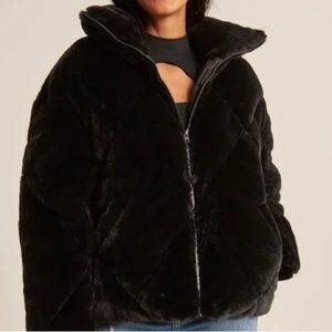 Abercrombie & Fitch Black Oversized Faux Fur Quilted Puffer